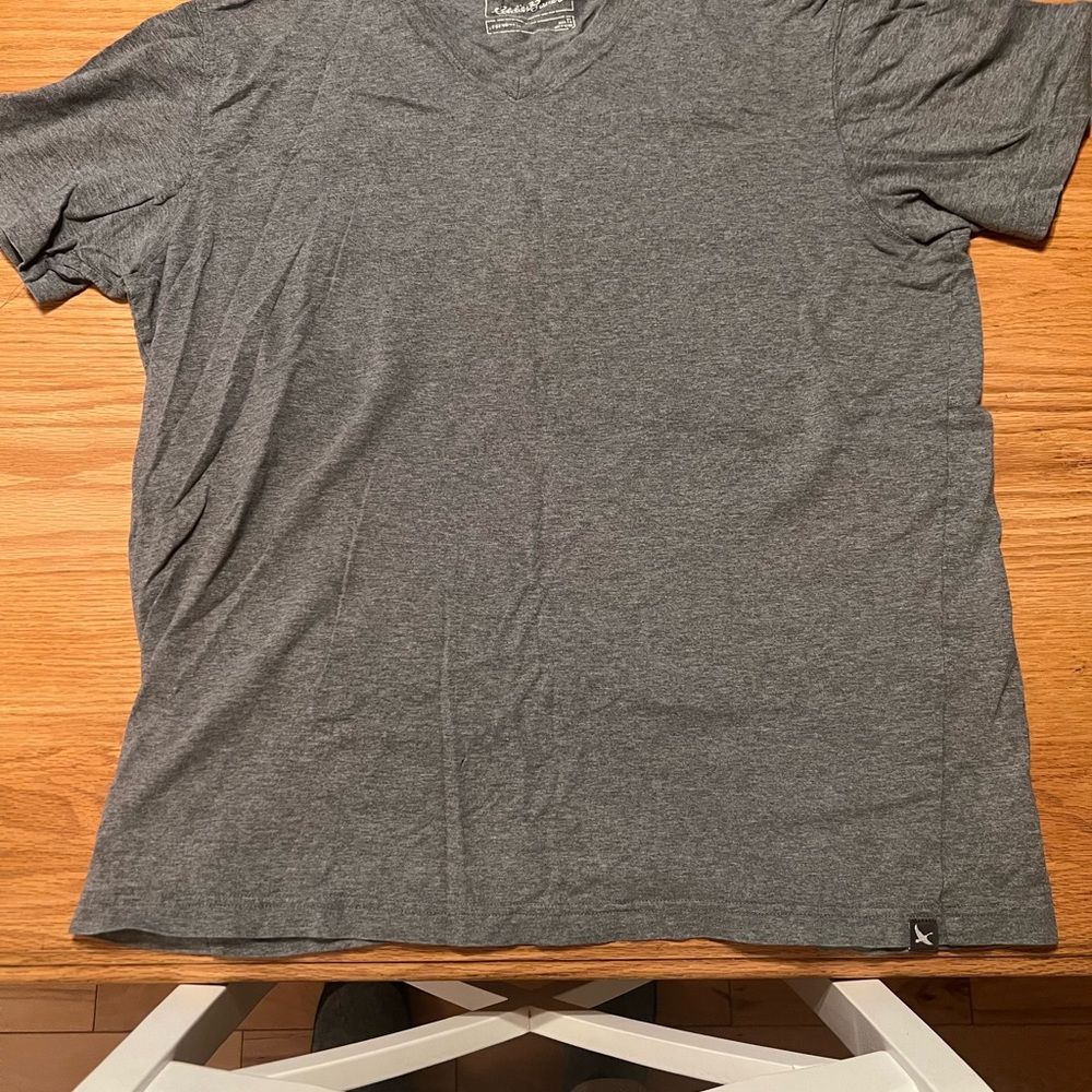 Eddie Bauer Charcoal Men's Short Sleeve Tee